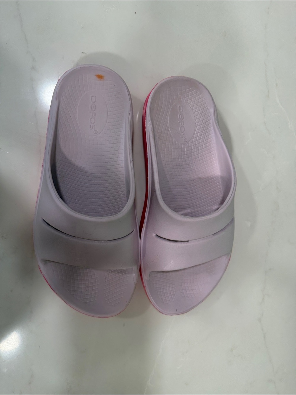 OOFOS Women's Slide Sandals in Light Purple with Pink Trim